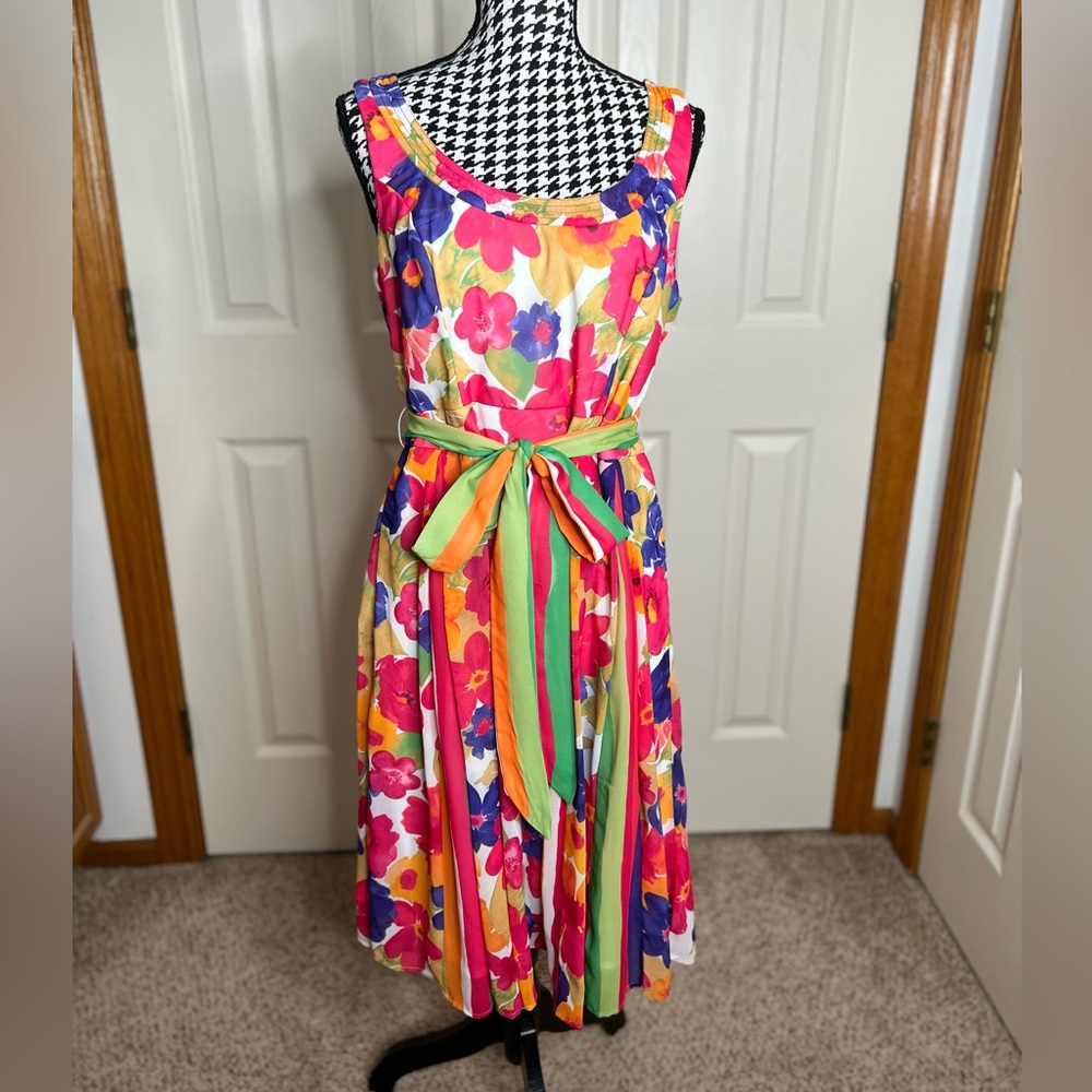 Floral and stripe print georgette dress 💗
